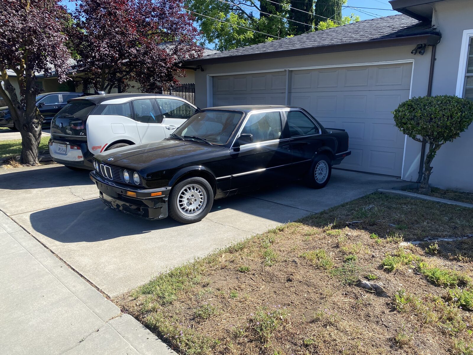 Classic black BMW E30